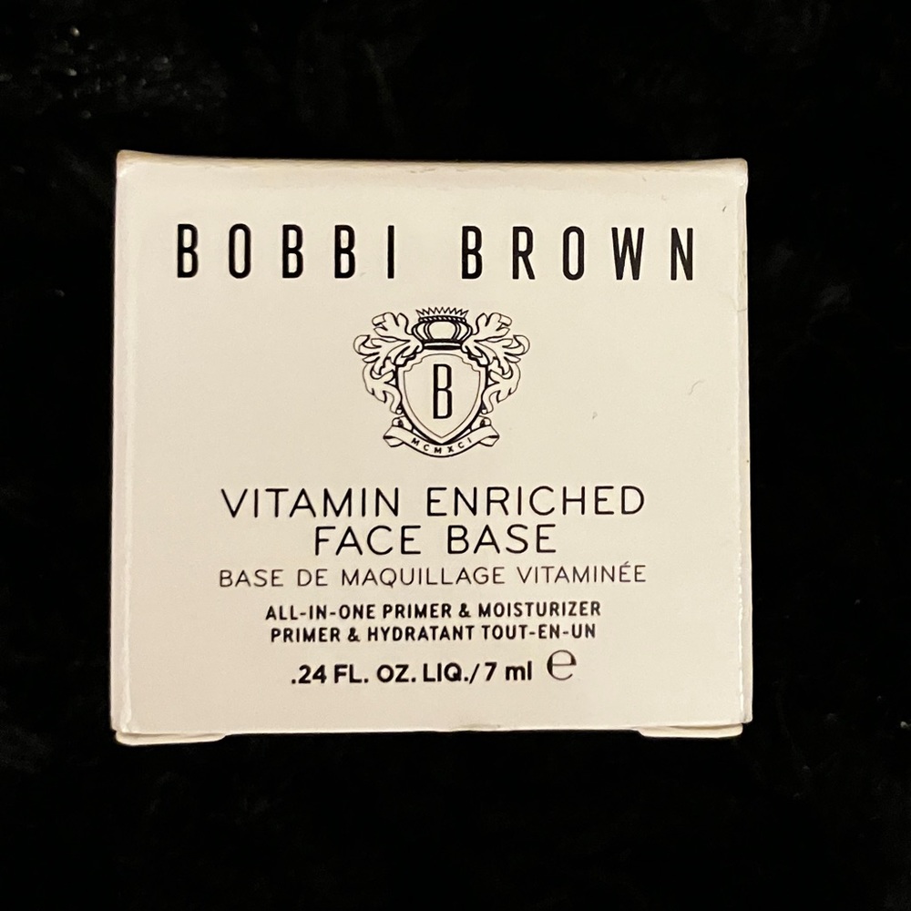 Bobbi Brown VITAMIN ENRICHED FACE BASE